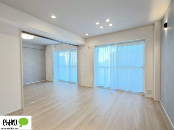 rO@LDK13.5A傫ȑۓIȃrÓA邢CɂĂ܂ˁB