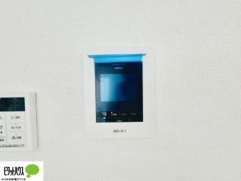 ���̑��@�{�H��ʐ^�@������Ԃ����S��TV���j�^�[�t���C���^�[�z��