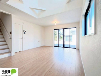 ̑@傫ȑ̂郊rO͖邭AʂǂAƑ݂Ȃ̏΂n܂