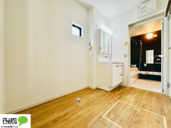 ���ʑ�E���ʏ��@�{�H��ʐ^�@�g���₷���V���v���Ȑ��ʉ��ϑ�B�����̎x�x�͂�������n�܂�܂��B