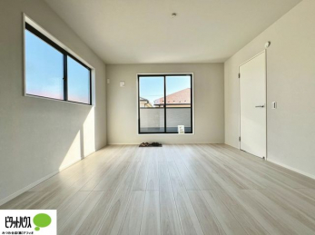 �Q���@����̏I���ɕv�w�ł������߂������Q���B�L���ɂ�Ƃ肪����A�Ƒ��̋C�z�������Ȃ������������x�߂���S�̃v���C�x�[�g��Ԃł��B