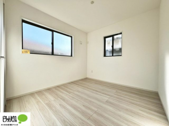 ���̑����ρ@2�ʍ̌��Ŗ��邭�A���ʂ��̗ǂ��������ł��B