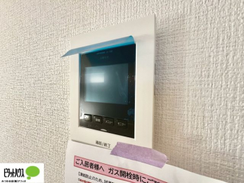 ���̑��@������Ԃ����S��TV���j�^�[�t���C���^�[�z��