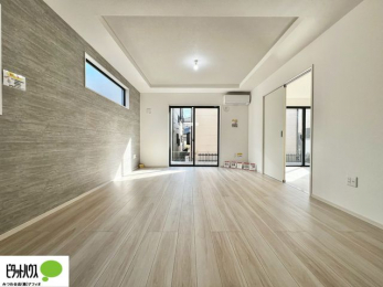 ���r���O�@�A�N�Z���g�N���X���g�p�����A�������ȃ��r���O�B