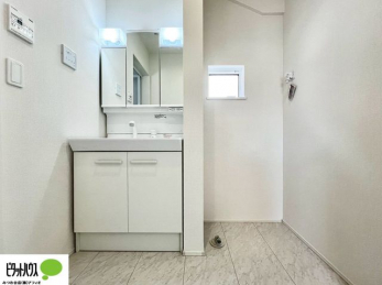 ���ʑ�E���ʏ��@�{�H��ʐ^�F�g������̂����O�ʋ��B24���Ԋ��C�̊��C��Ƒ������萴�����̂�����ʎ��ł��B