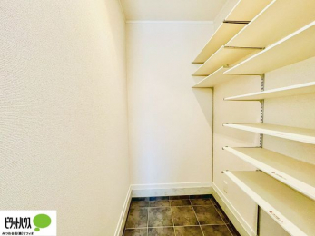 ���r���O�@�A�E�g�h�A�p�i��x�r�[�J�[�A�K�[�f�j���O�̓���Ȃǂ����[���Ă����̂ɂ��֗��ȃV���[�Y�C���N���[�N