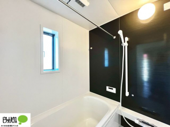 �����@�����̔�������Ă����o�X���[���͍L�X�������B�x���͂��q�l�ƈꏏ�ɗV�тȂ������܂��ˁB