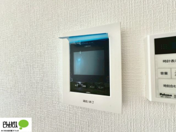 ���̑��@������Ԃ����S��TV���j�^�[�t���C���^�[�z��