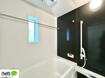 �����@�����̔�������Ă����o�X���[���͍L�X�������B�x���͂��q�l�ƈꏏ�ɗV�тȂ������܂��ˁB