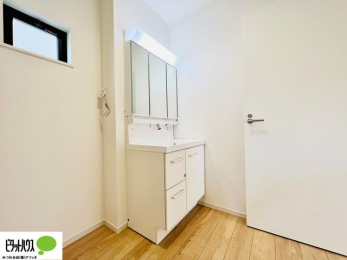 ���ʑ�E���ʏ��@�{�H��ʐ^�@�g���₷���V���v���Ȑ��ʉ��ϑ�B�����̎x�x�͂�������n�܂�܂��B