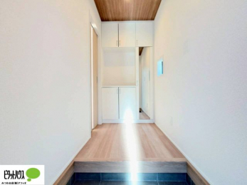 ���r���O�@�V���[�Y�{�b�N�X�ɂ́A�g�����Ȃ݃`�F�b�N���ł���S�g�~���[�t���I