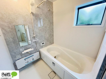 �����@�{�H��ʐ^�F1���̔�����������x���̓��͂��q�l�Ƃ̃R�~���j�P�[�V�����̏�Ƃ���