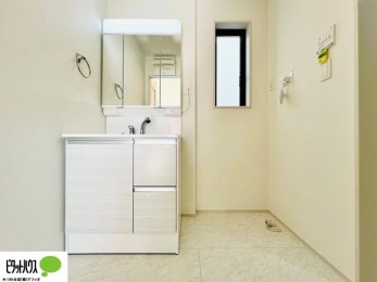 ���ʑ�E���ʏ��@�{�H��ʐ^�F���ʎ��ɏ���������A�J�r�\�h�ɂ��B�傫�ȋ��Ō��₷�����ʉ��ϑ�ł�