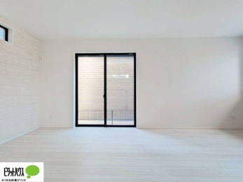 ���̑��@�L�X�k�c�j�I����̑傫�ȃ\�t�@��u���Ă������f��ӏ܂��ǂ��ł��ˁB