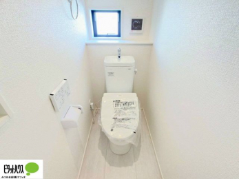 �g�C���@1�E2�K�E�H�V�����b�g�g�C�������B