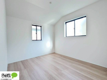 ���̑��@�Z�܂��̈��S���x����u�S�ؓ���R���N���[�g�x�^��b�v�B�s�������ɑ΂���ϋv����ϐk�������シ�邱�Ƃ��ł��܂��B