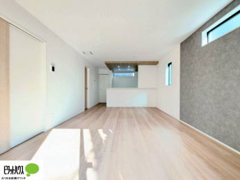 �g�C���@�{�H��ʐ^�@1�E2�K�E�H�V�����b�g�g�C�������B