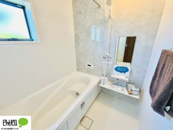 �����@�{�H��ʐ^�F1���̔�����������x���̓��͂��q�l�Ƃ̃R�~���j�P�[�V�����̏�Ƃ���