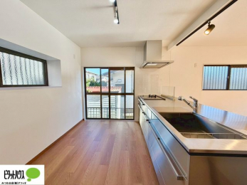 ̑@lC̃JE^[Lb`́ArOɂ邲Ƒ̗lqf܂