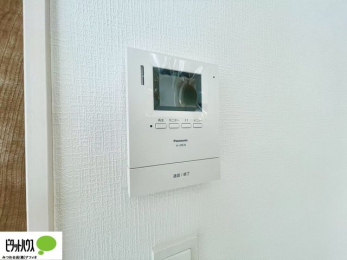 ���̑��@������Ԃ����S��TV���j�^�[�t���C���^�[�z��