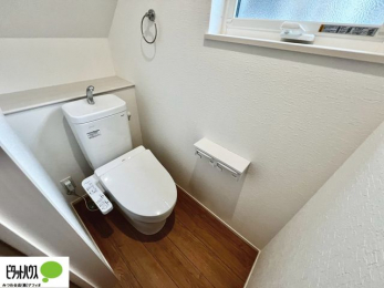 �g�C���@�{�H��ʐ^�@1�E2�K�E�H�V�����b�g�g�C�������B