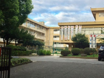 ���ӊ��@���ˎs����Օ����w�Z �k��21���B 1640m