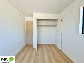 ���̑��@�Z�܂��̈��S���x����u�S�ؓ���R���N���[�g�x�^��b�v�B�s�������ɑ΂���ϋv����ϐk�������シ�邱�Ƃ��ł��܂��B