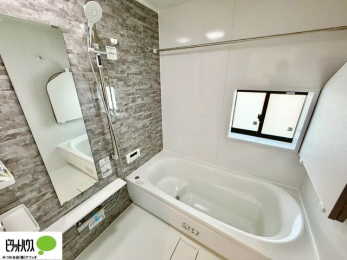 ���̑��@�{�H��ʐ^�@24���Ԋ��C�E���C�E�����E�����E�g�[�t��