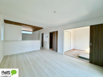 ���r���O�@�l�C�̑ΖʃL�b�`���ŉƑ��݂�Ȃ������ꏏ�B