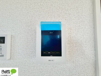 ���̑��@������Ԃ����S��TV���j�^�[�t���C���^�[�z��