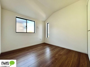 �q�������@�w�т̎��Ԃ��V�Ԏ��Ԃ���؂ɂł���q�ǂ������B�Ƌ�̔z�u�����₷���V���v���Ȑ݌v�ŁA�������K�Ɏg���܂��B