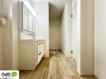 ���ʑ�E���ʏ��@�g���₷���V���v���Ȑ��ʉ��ϑ�B�����̎x�x�͂�������n�܂�܂��B