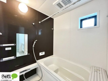 �����@�����̔�������Ă����o�X���[���͍L�X�������B�x���͂��q�l�ƈꏏ�ɗV�тȂ������܂��ˁB