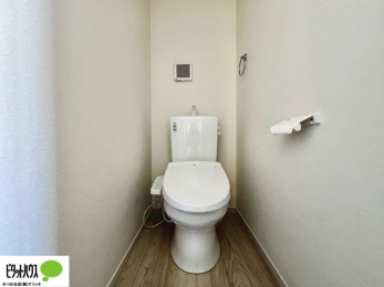 �g�C���@1�E2�K�E�H�V�����b�g�g�C�������B