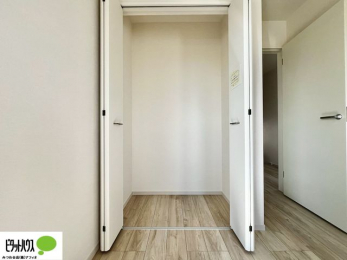 �q�������@�傫�Ȏ��[�͂��m����ׂ����G�݂������Ղ肵�܂��܂��B