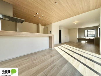 ���r���O�@���r���O����̓L�b�`���ɂ���}�}��p�p��������̂ŁA���q�l���V�񂾂�x�񂾂���S���ĉ߂������Ƃ��ł��܂��B