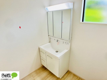 ���ʑ�E���ʏ��@�{�H��ʐ^�F���ʎ��ɏ���������A�J�r�\�h�ɂ��B�傫�ȋ��Ō��₷�����ʉ��ϑ�ł�