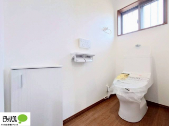 �g�C���@1�E2�K�E�H�V�����b�g�g�C�������B