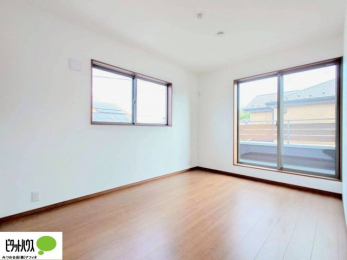 �Q���@����̏I���ɕv�w�ł������߂������Q���B�L���ɂ�Ƃ肪����A�Ƒ��̋C�z�������Ȃ������������x�߂���S�̃v���C�x�[�g��Ԃł��B