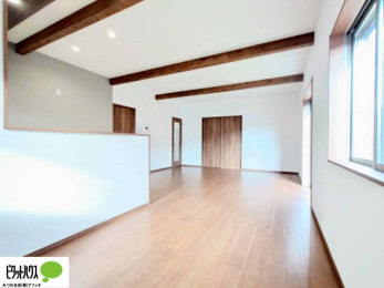 ���r���O�@�L�X�k�c�j�I����̑傫�ȃ\�t�@��u���Ă������f��ӏ܂��ǂ��ł��ˁB