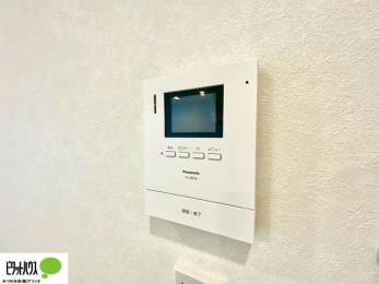 ���̑��@������Ԃ����S��TV���j�^�[�t���C���^�[�z��