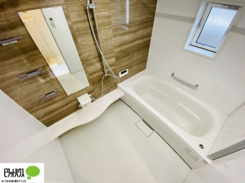 �����@�{�H��ʐ^�F1���̔�����������x���̓��͂��q�l�Ƃ̃R�~���j�P�[�V�����̏�Ƃ���