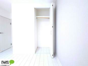 ���[�@���ꂼ��̂������Ɏ��[�X�y�[�X������̂Ńv���C�x�[�g�ȉו����g�߂ɒu�����Ƃ��ł��܂��B