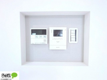 ���̑��@������Ԃ����S��TV���j�^�[�t���C���^�[�z��