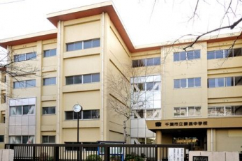 ���ӊ��@��t�s���h�䒆�w�Z �k��18���B 1400m