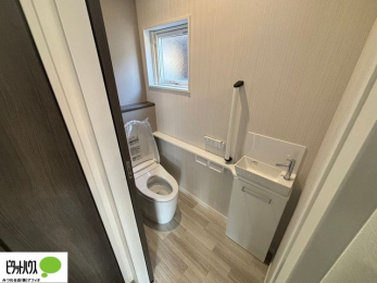 �g�C���@1�E2�K�E�H�V�����b�g�g�C�������B