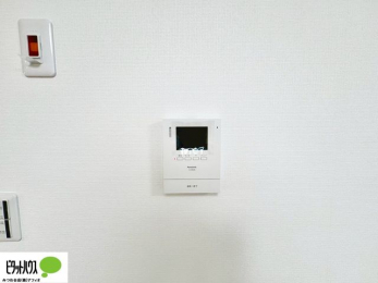 ���̑��@������Ԃ����S��TV���j�^�[�t���C���^�[�z��