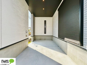 �@�r���g�C���K���[�W���̗p�B