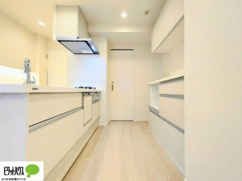 �L�b�`���@�s�J�s�J�̃L�b�`���͖����̂��������y�������Ă���܂��ˁB