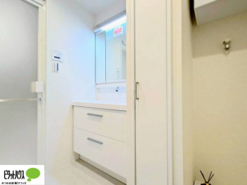 ���ʑ�E���ʏ��@�g���₷���V���v���Ȑ��ʉ��ϑ�B�����̎x�x�͂�������n�܂�܂��B